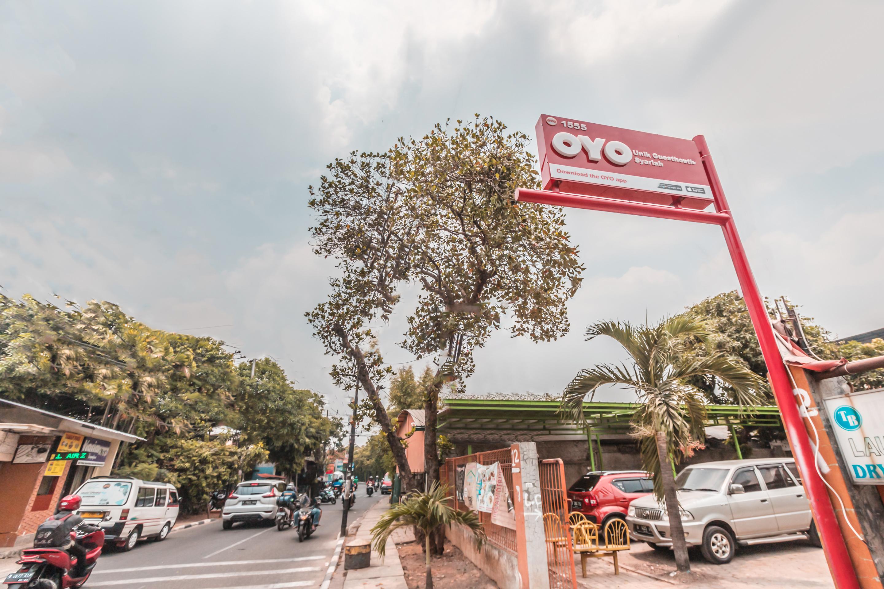 Oyo 1555 Unik Guesthouse Syariah Yakarta Exterior foto